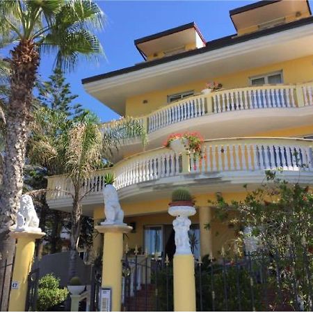 Cridda Hotel & Restaurant Gizzeria Dış mekan fotoğraf
