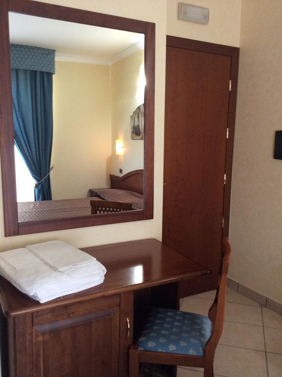 Cridda Hotel & Restaurant Gizzeria Oda fotoğraf